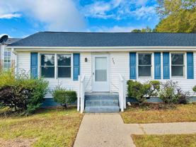725 N Privette Street Duplex - Photo 1 of 1