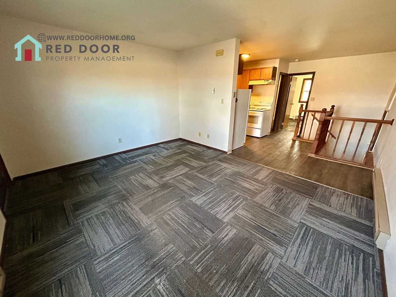 621 Park Drive North - Photo 6 of 12