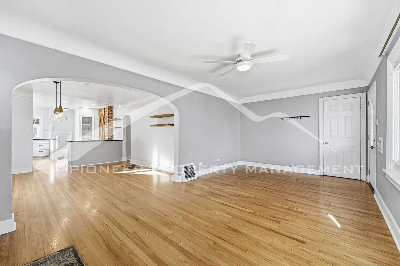 4589 Decatur St - Photo 5 of 26