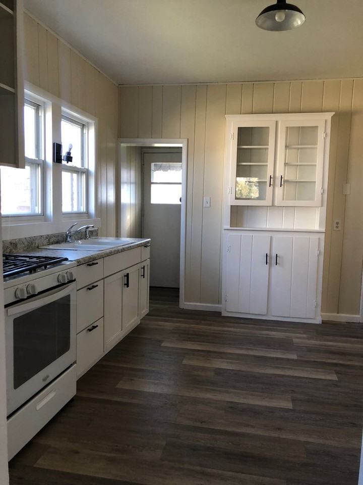 1848 Genesee St - Photo 2 of 15