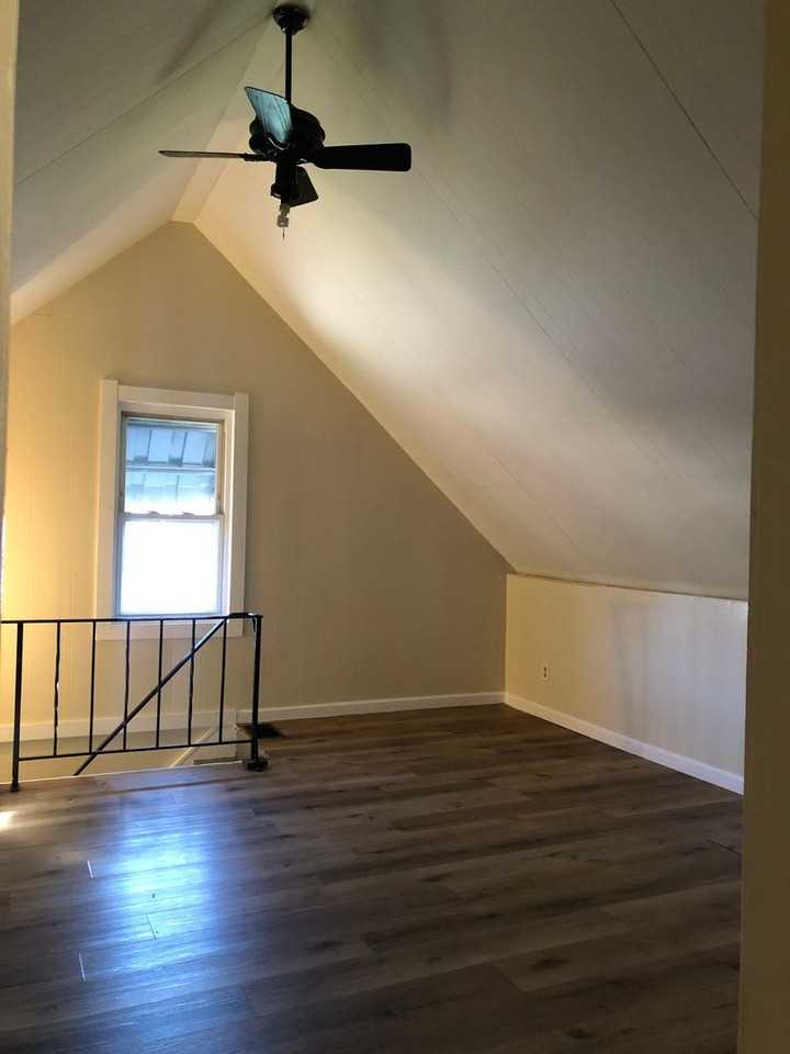 1848 Genesee St - Photo 3 of 15