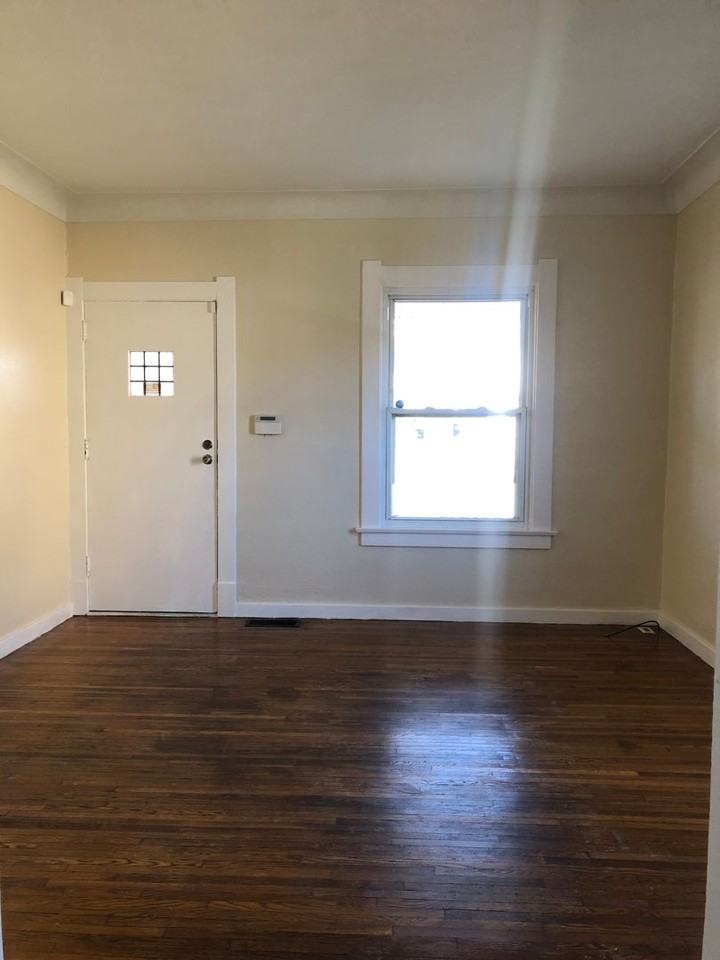 1848 Genesee St - Photo 6 of 15