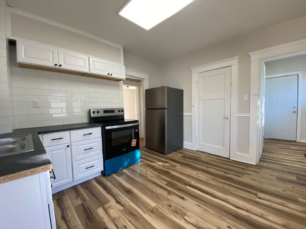 372 South Douglas Avenue - Photo 2 of 16