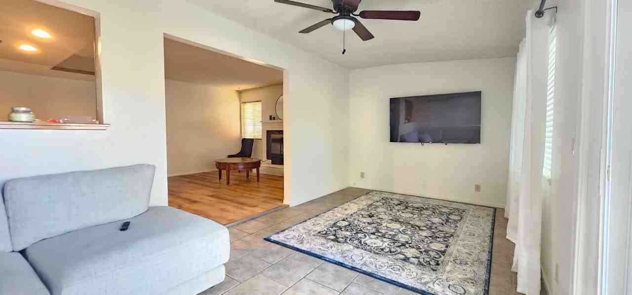 946 Roosevelt St - Photo 5 of 16