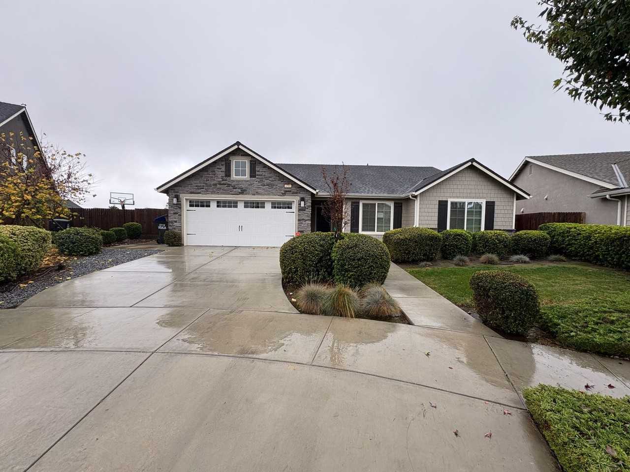 4201 West Wren Avenue