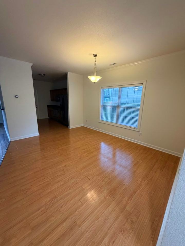 2135 Engle Avenue - Photo 7 of 18