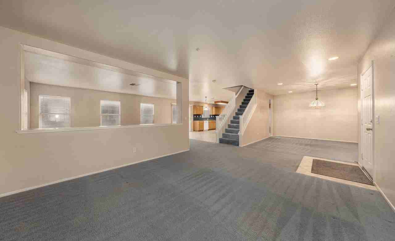 26475 Veronica Ct - Photo 5 of 28