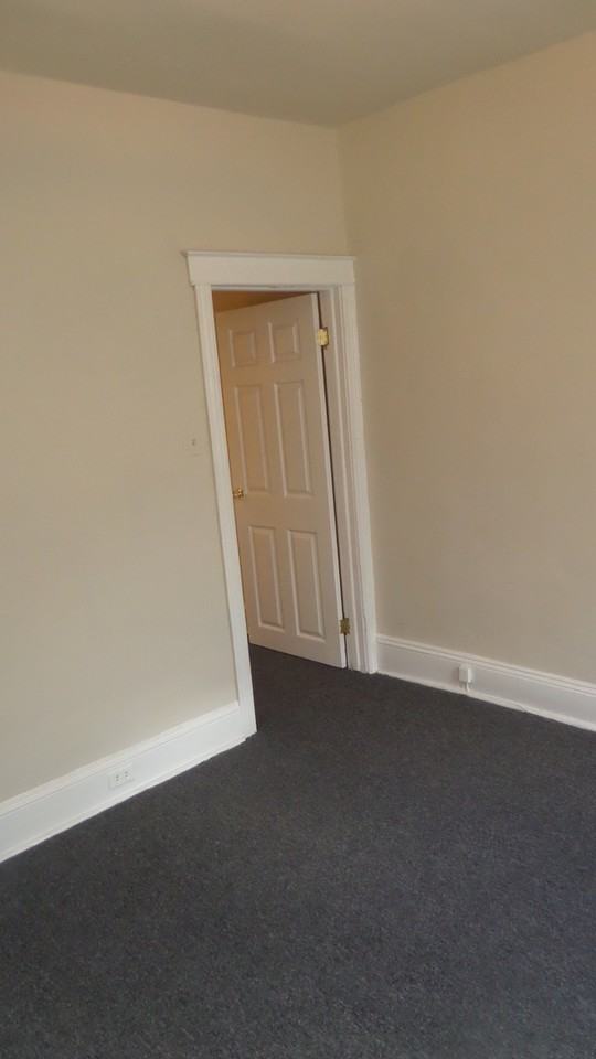 1644 S 24th St - Photo 7 of 29