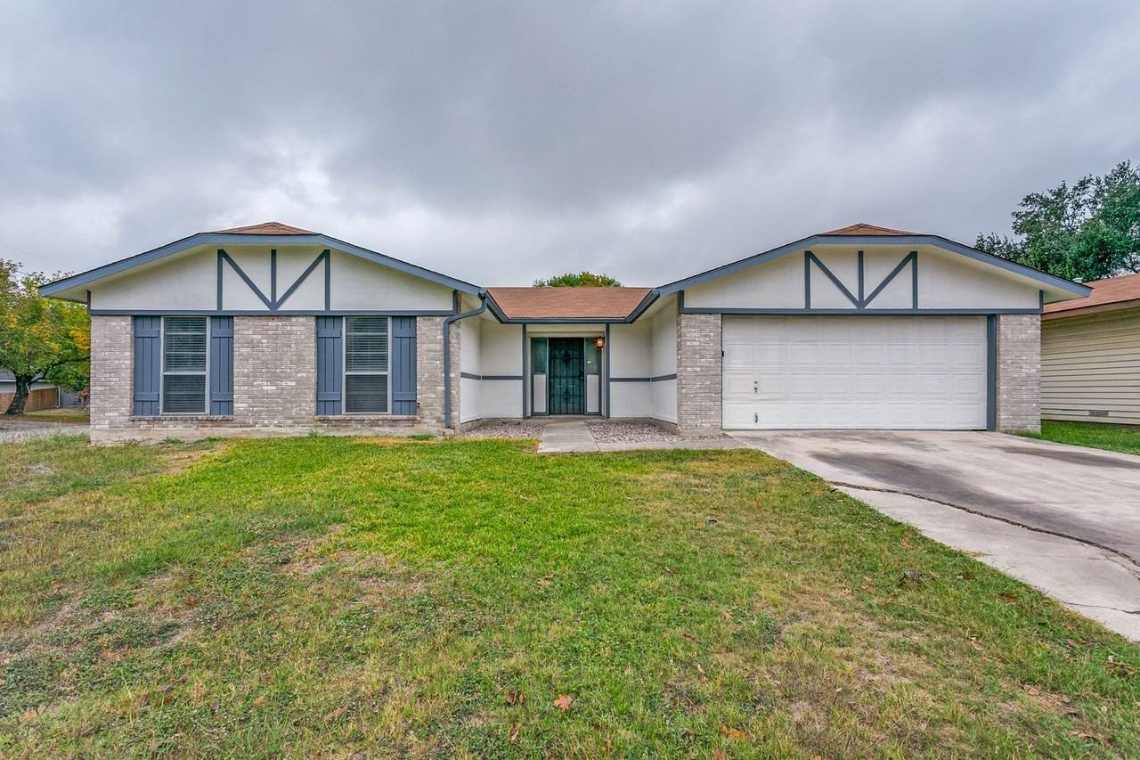 2803 Fred Haise Drive - Photo 2 of 25