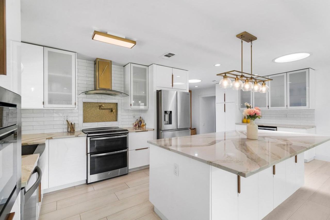 5516 Colbright Rd - Photo 3 of 31