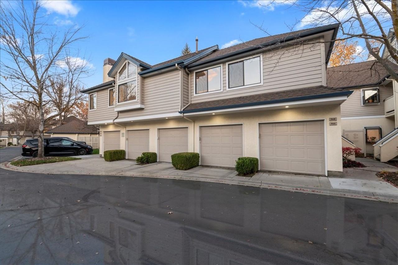 964 East Riverpark Lane - Photo 2 of 35