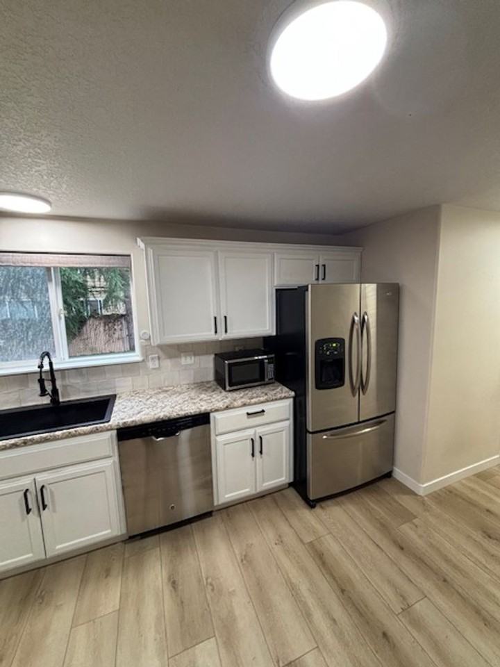 917 S River St - Photo 6 of 21