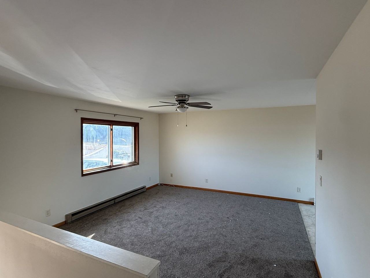 4916 Saratoga Dr - Photo 2 of 22