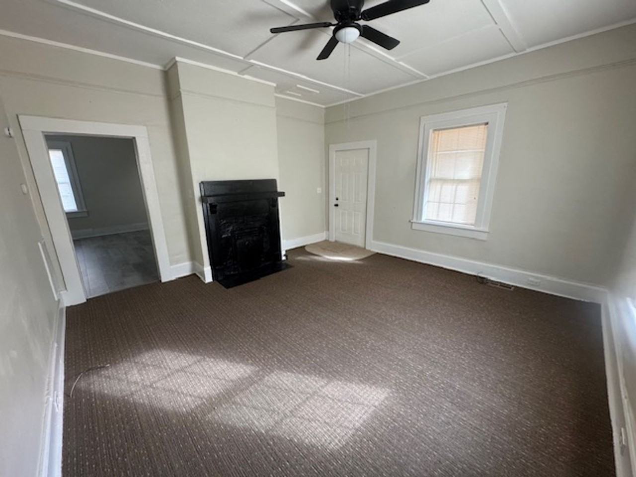 6 Barry Ave - Photo 2 of 7