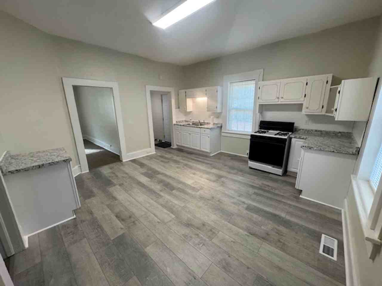 6 Barry Ave - Photo 3 of 7