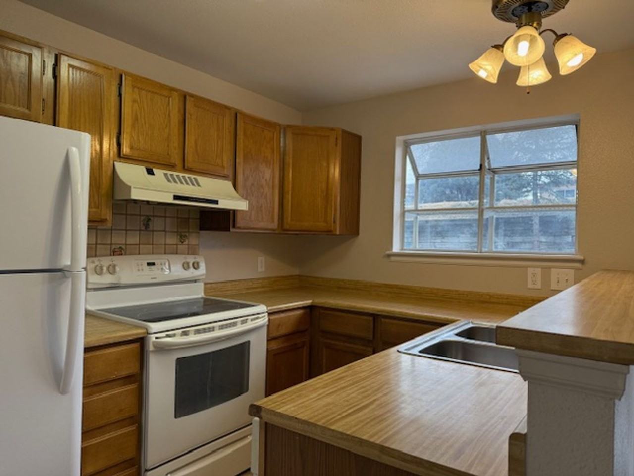 5243 Fishing Bridge - Photo 5 of 31