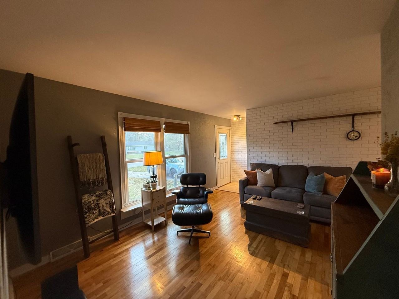1652 Stonewood Drive Southeast - Photo 2 of 21