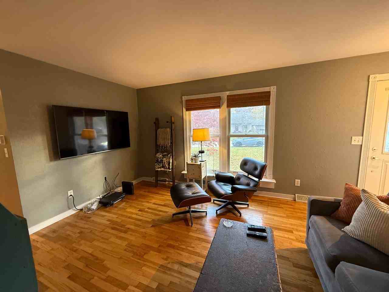 1652 Stonewood Drive Southeast - Photo 3 of 21