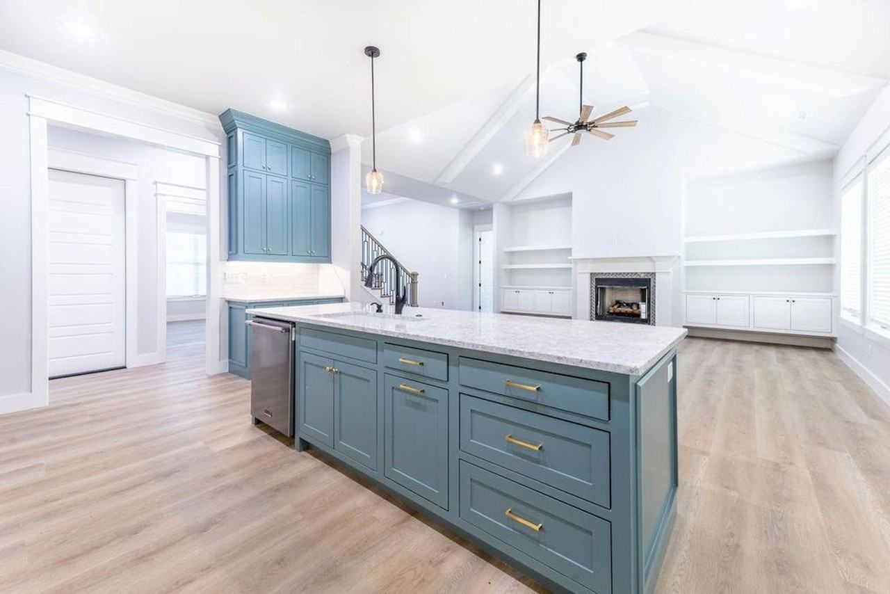 714 King Arthur Drive - Photo 5 of 25