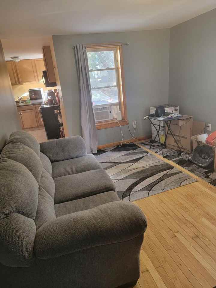 39 Hudson Street - Photo 3 of 8