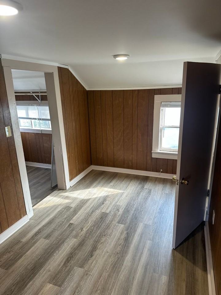 1102 Walnut Ave - Photo 6 of 11