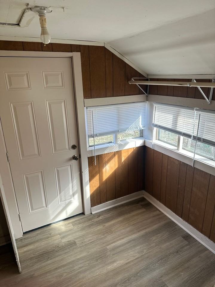 1102 Walnut Ave - Photo 7 of 11