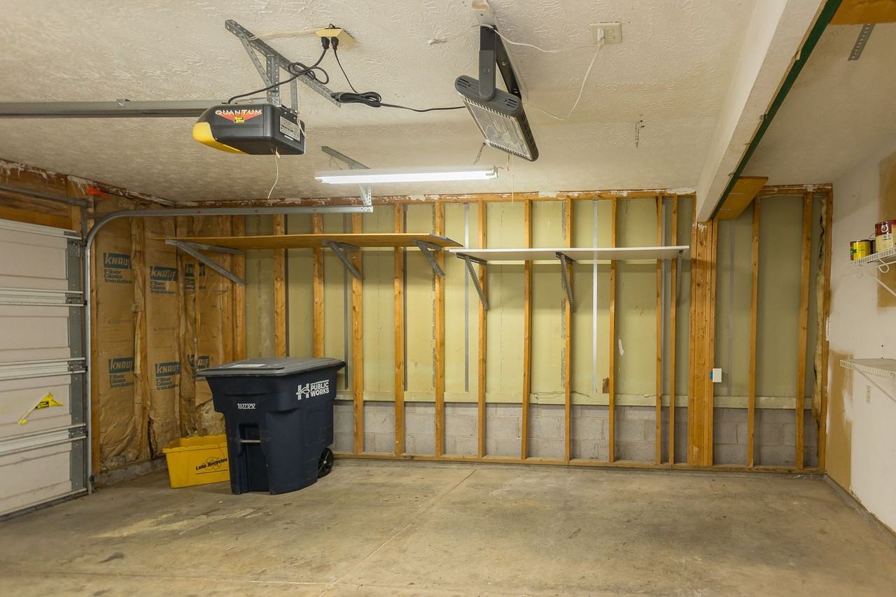 213 Emerson Lane - Photo 5 of 28