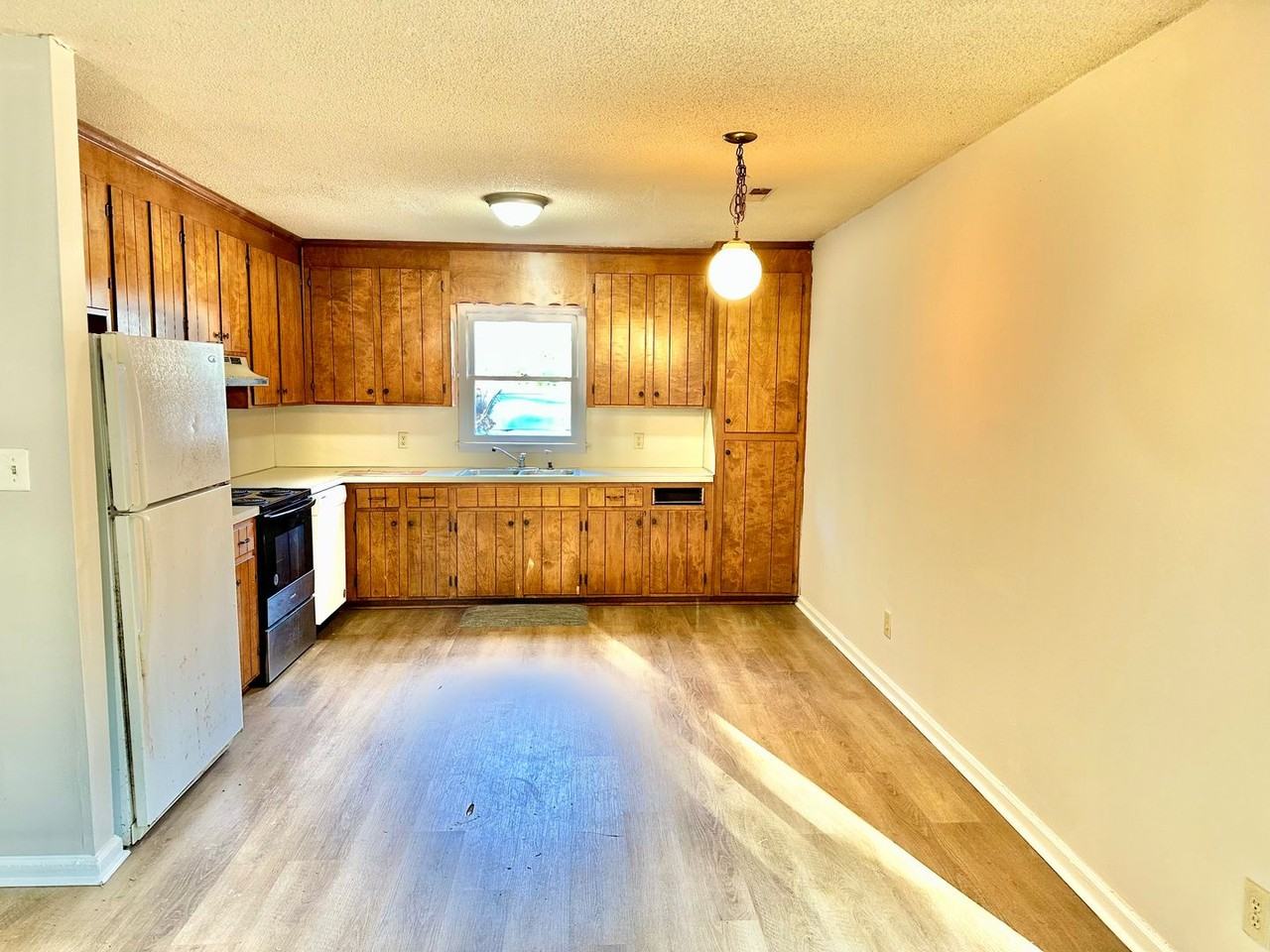 507 Ebenezer Avenue - Photo 7 of 12