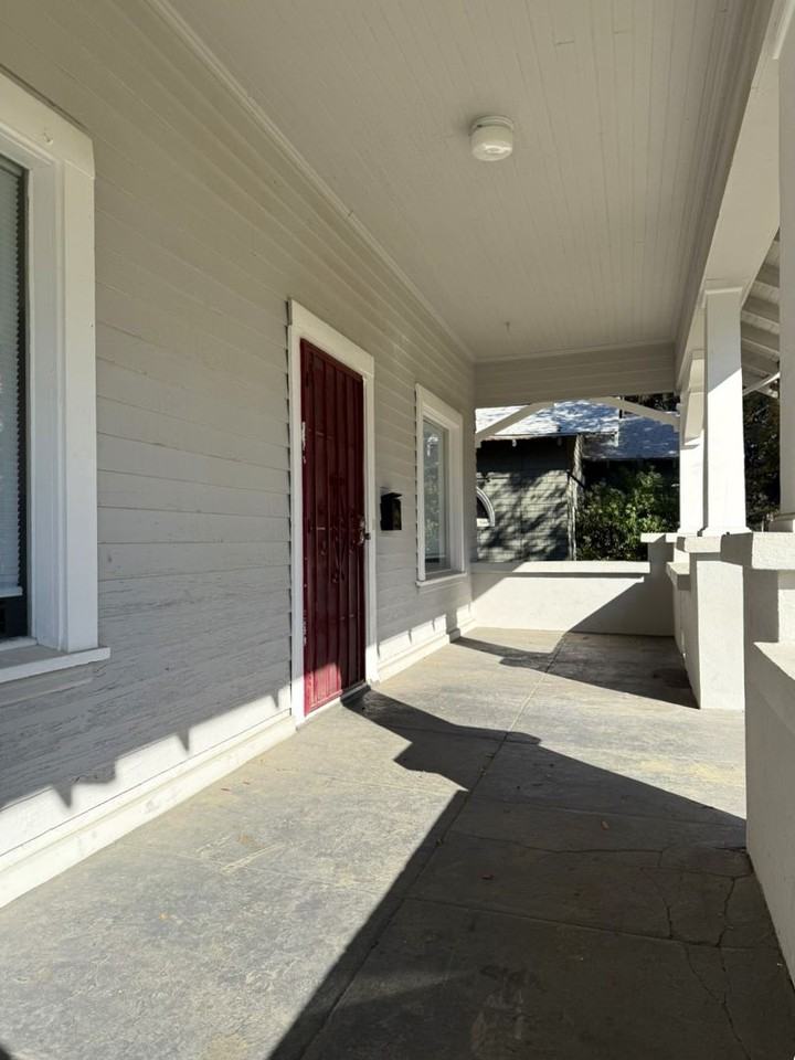 2029 O Street - Photo 3 of 29