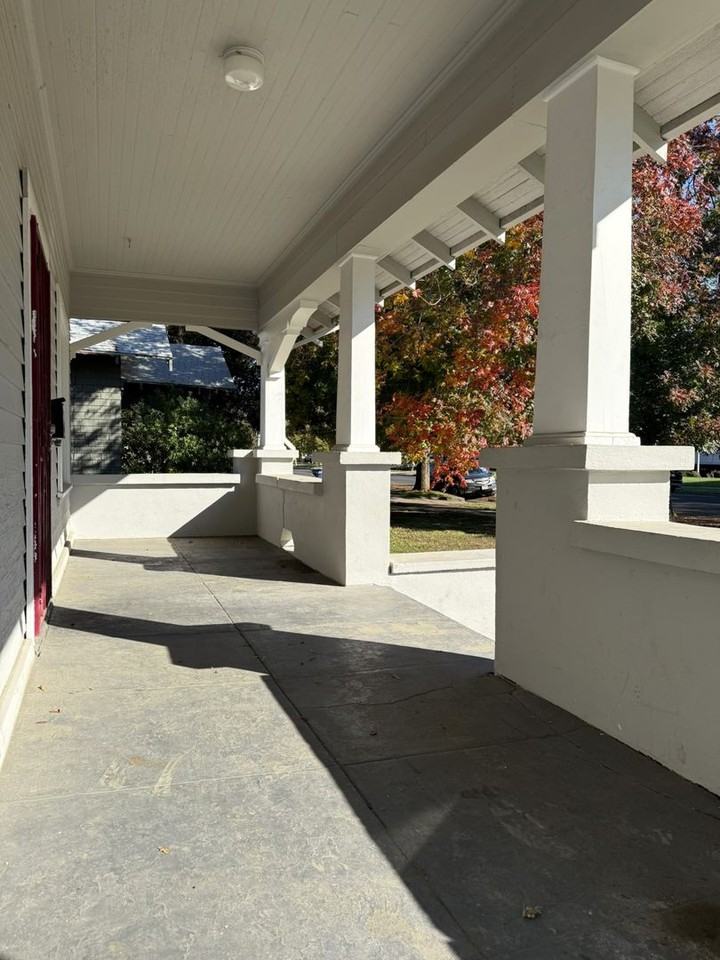 2029 O Street - Photo 4 of 29