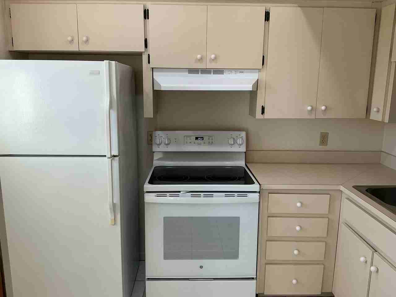 411 E Park St - Photo 3 of 17