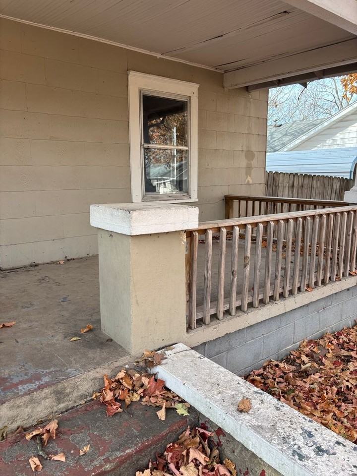 2127 N Boonville Ave - Photo 2 of 23