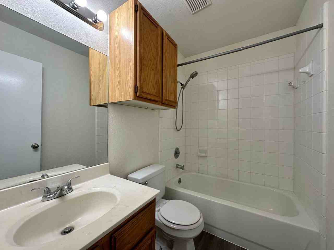 1703 Benttree Dr #D - Photo 4 of 17