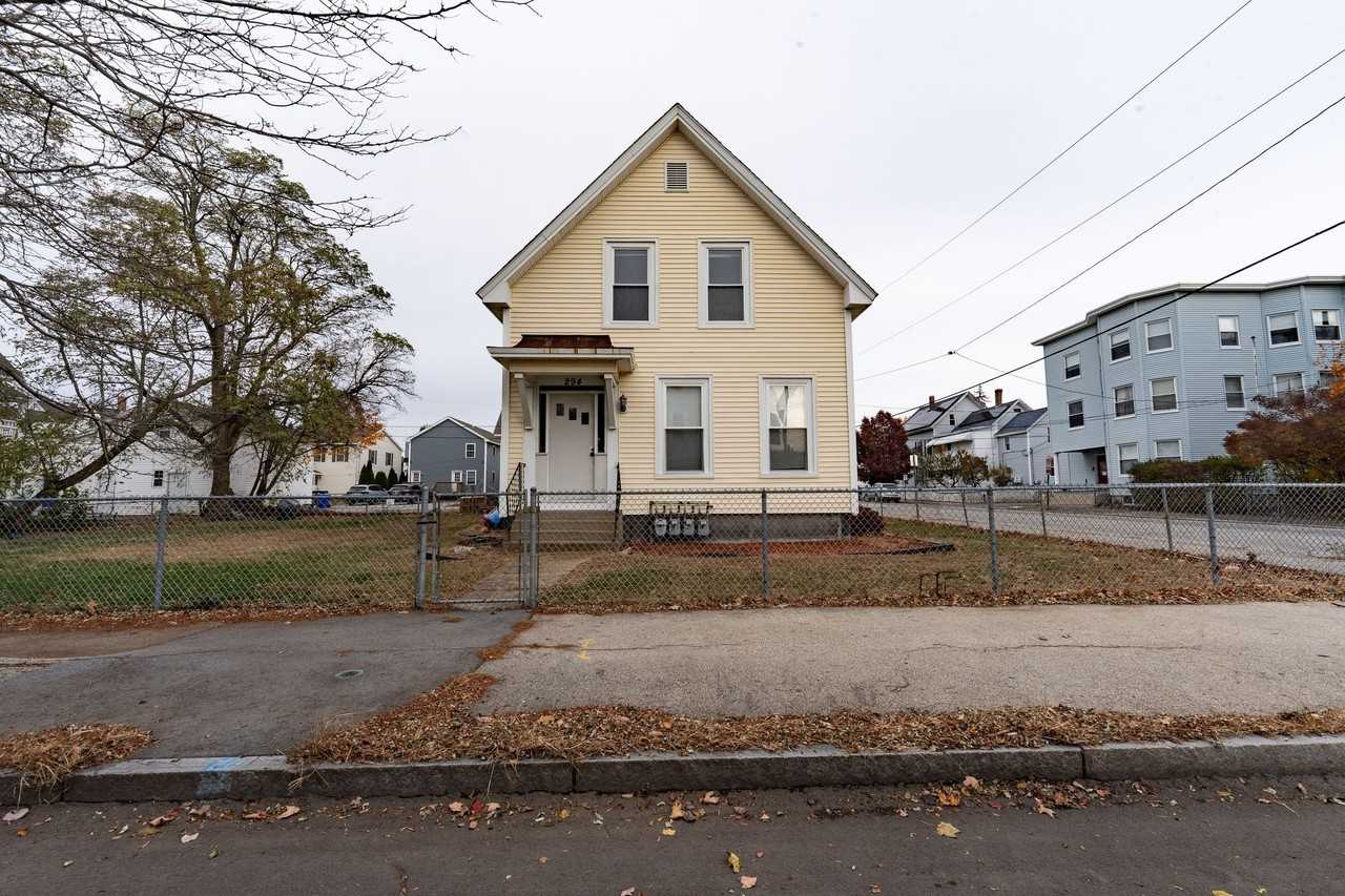 Lincoln (442) - Photo 3 of 6