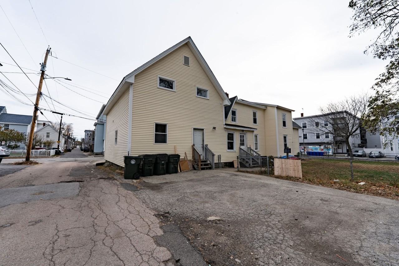 Lincoln (442) - Photo 6 of 6