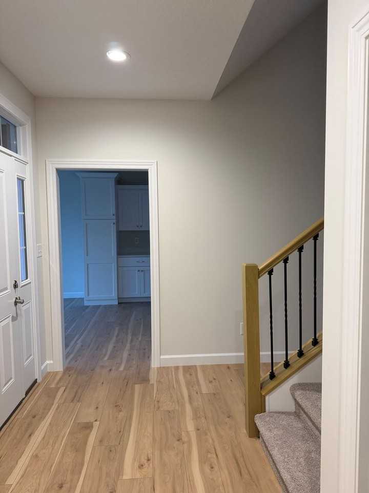 925 West Baywood Drive - Photo 3 of 15