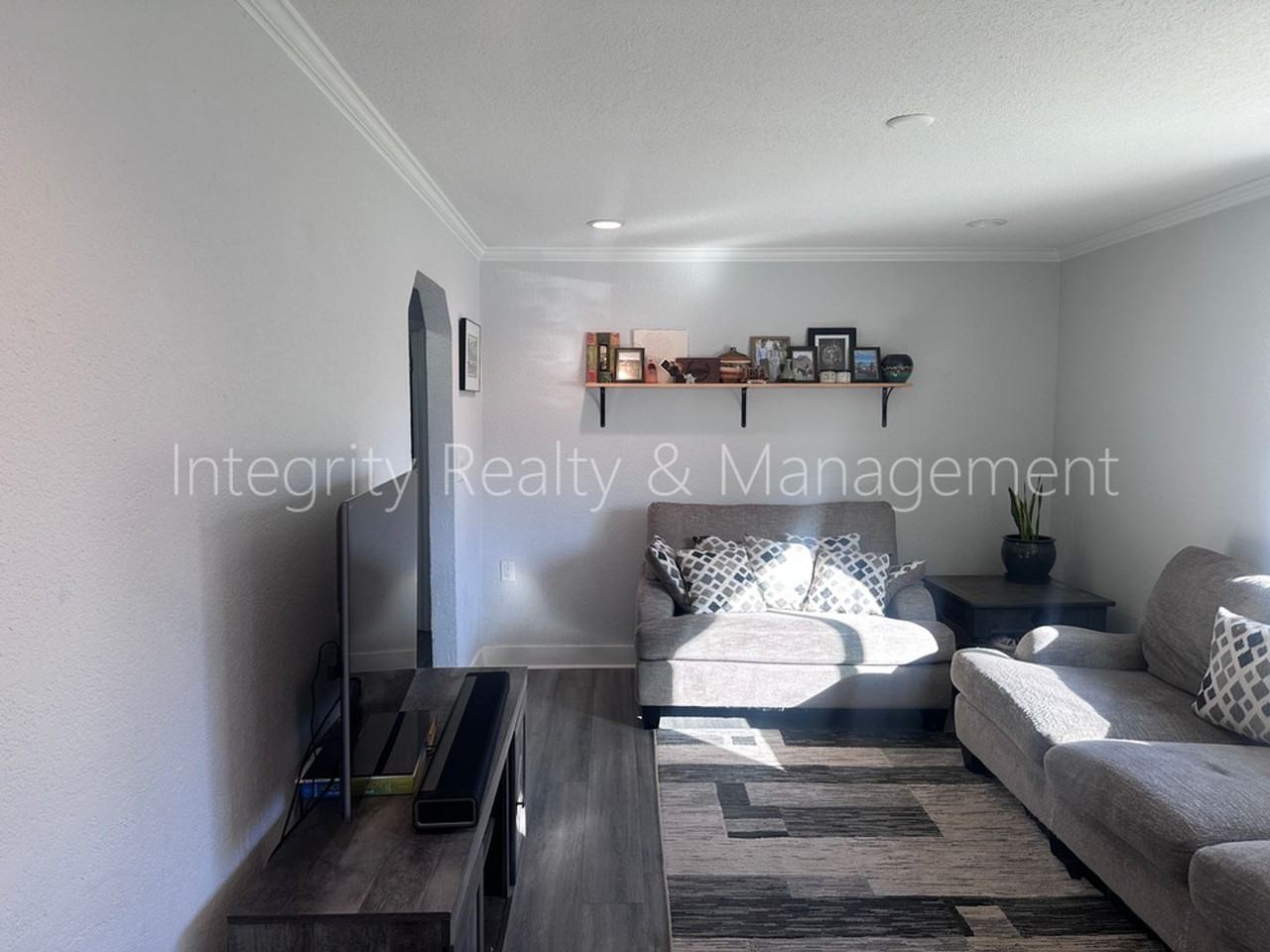 901 S Alcott St - Photo 3 of 33