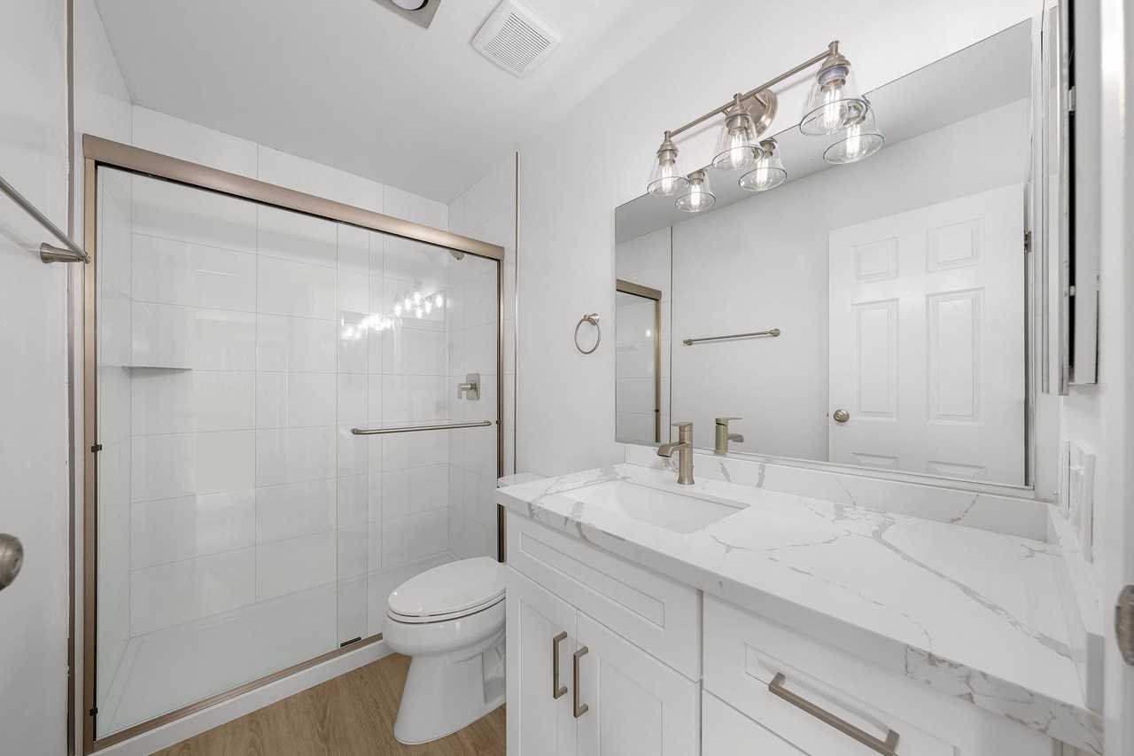 University Crest Apartments - Photo 7 of 37