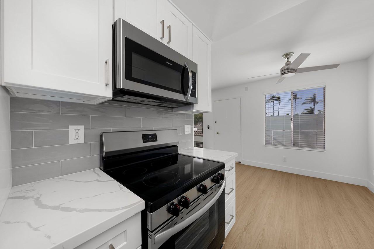 University Crest Apartments - Photo 5 of 37