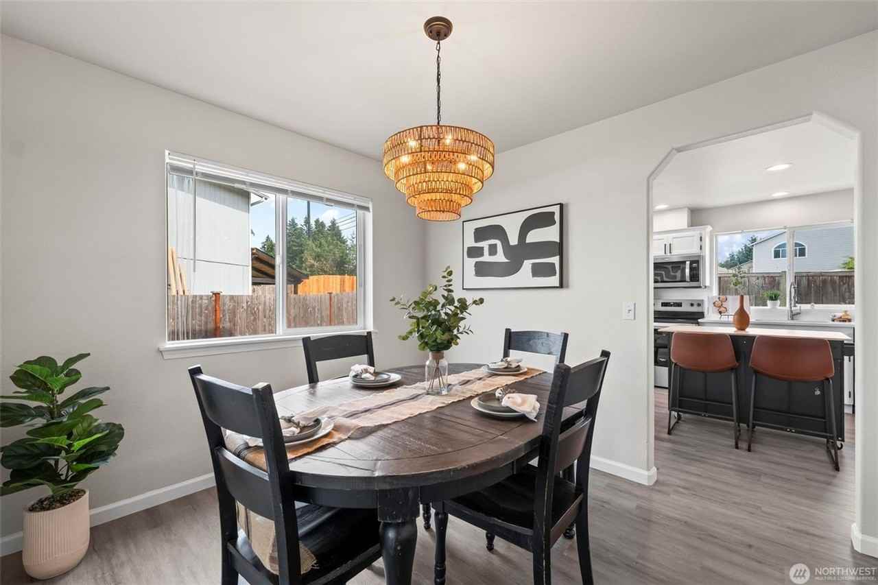 17525 90th Ave E - Photo 5 of 25