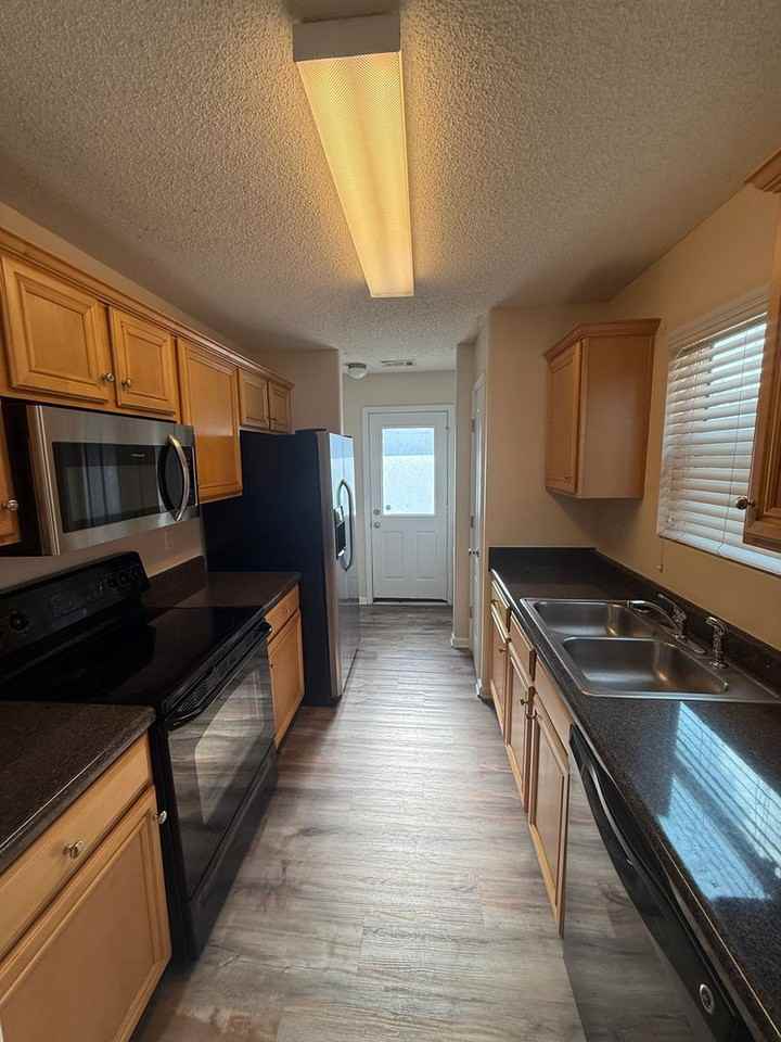 248 Fern Ridge Court - Photo 2 of 16