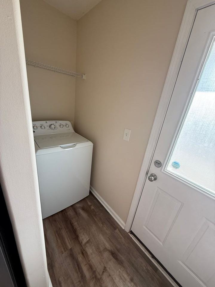 248 Fern Ridge Court - Photo 5 of 16