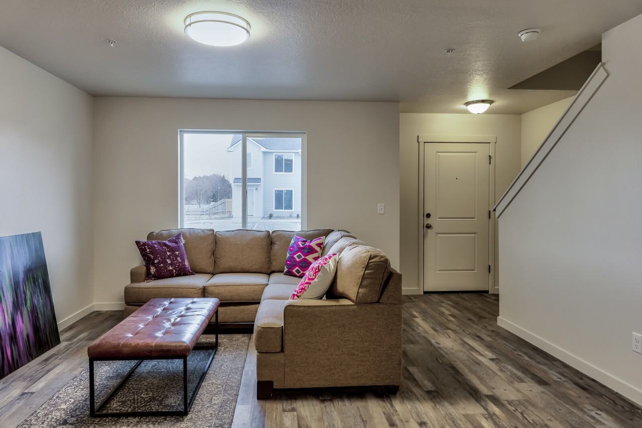 1025 E Iowa Ave #2 - Photo 3 of 8