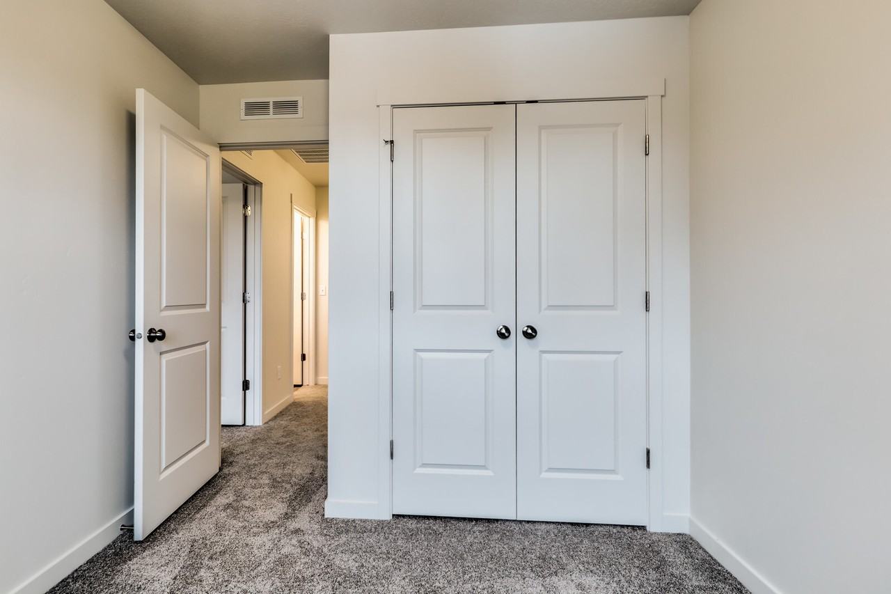 1025 E Iowa Ave #2 - Photo 6 of 8