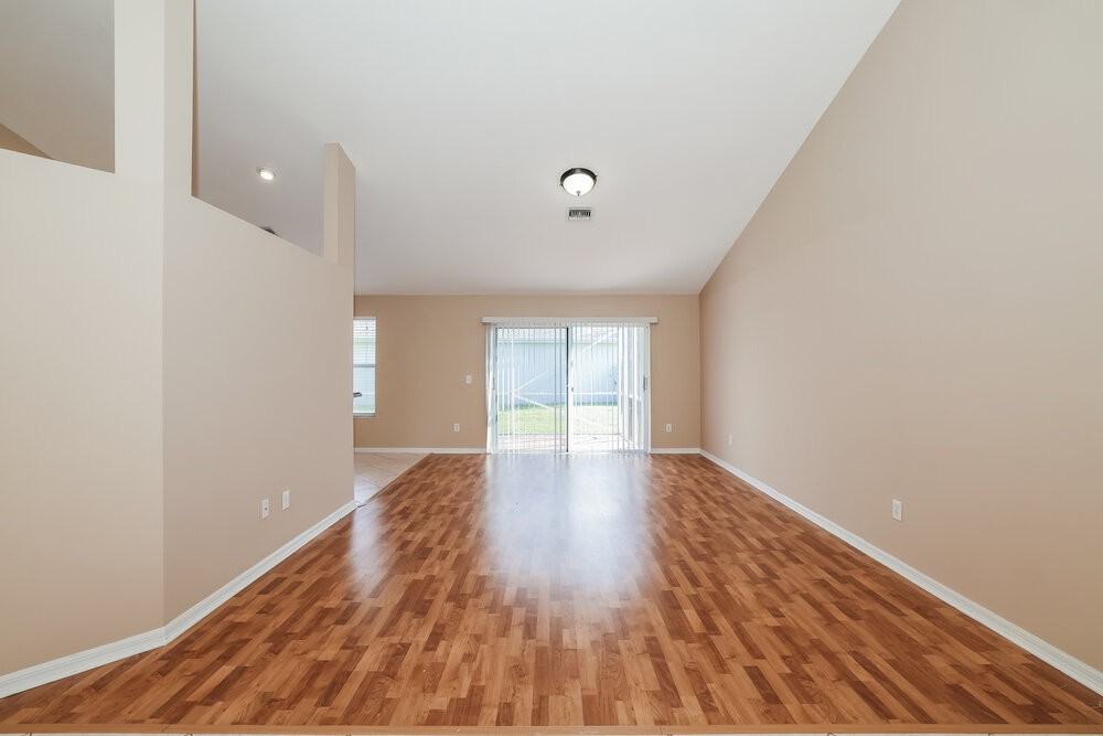 12910 Upper Cove Drive - Photo 5 of 16