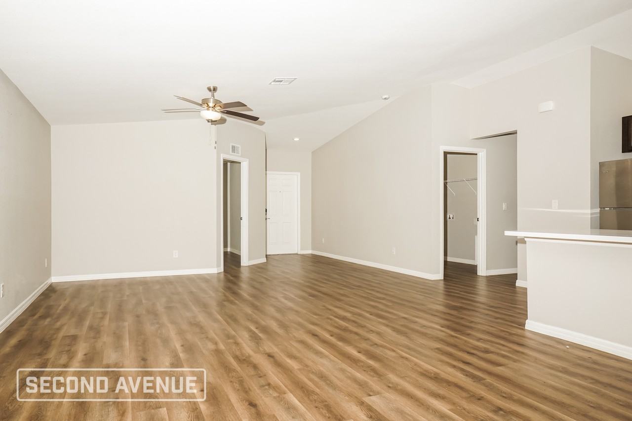 4764 Adderton Ave - Photo 5 of 28