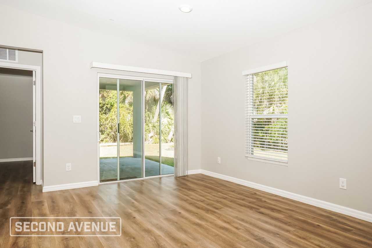 4764 Adderton Ave - Photo 7 of 28