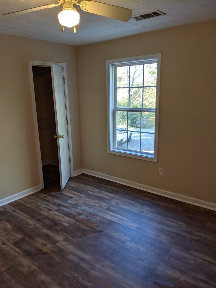 137 Carlton St #143 - Photo 5 of 11