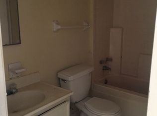 726 Richmond Avenue - Photo 3 of 12