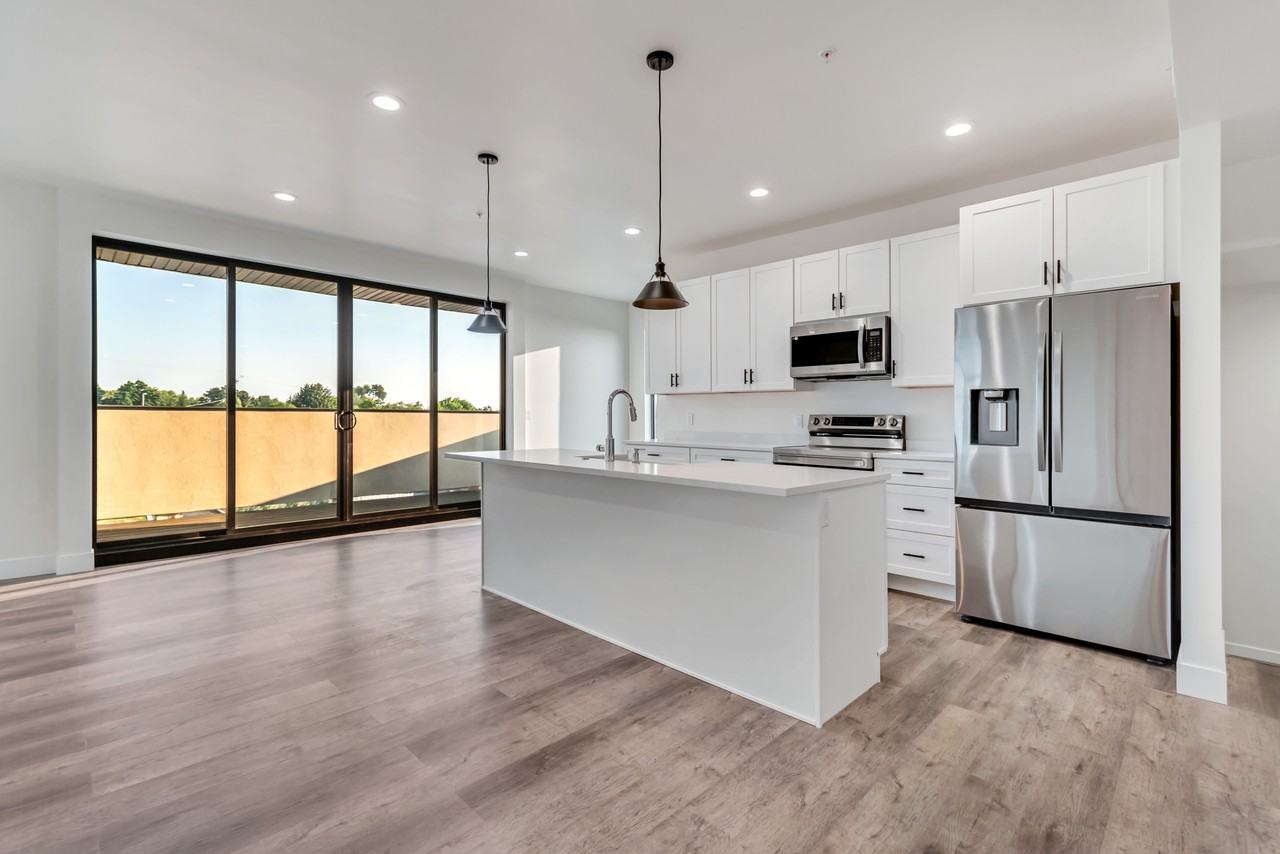 2769 E St #3 - Photo 4 of 18